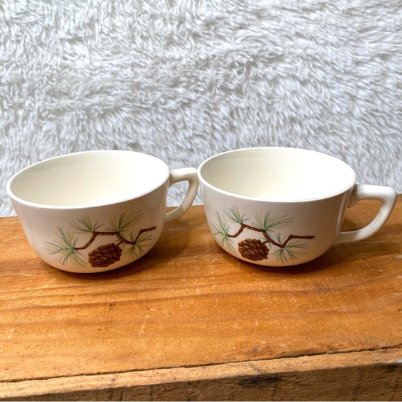Vintage Set Of 2 French Saxon MCM Pinecone Teacup Coffee Mugs - Picture 1 of 6